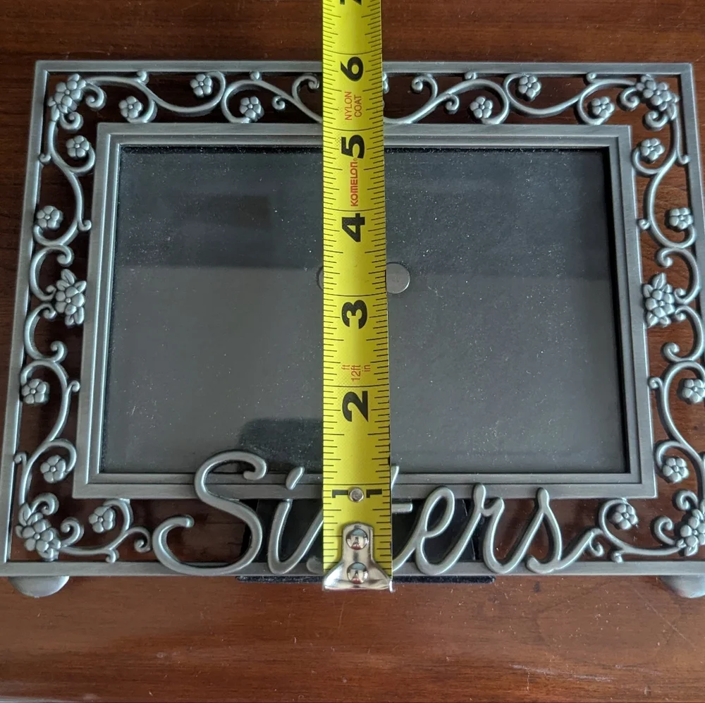 NWOT Malden Pewter Floral 'Sisters' Photo Frame (6 X 4)